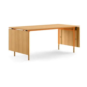 Nyhavn Dining Table matbord med klaffar - Ek-orangea ben - House of Finn Juhl