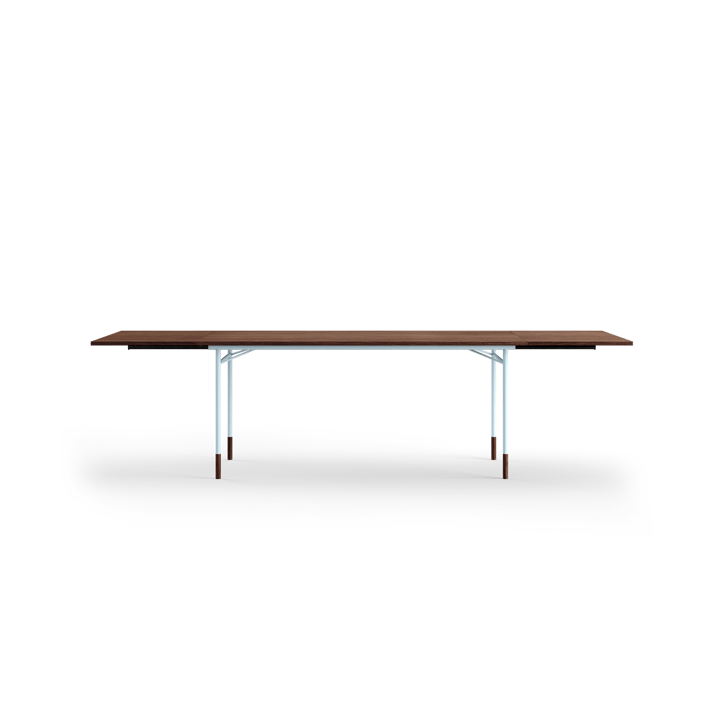 Nyhavn Dining Table matbord med klaffar, Valnöt-ljusblå ben House of Finn Juhl