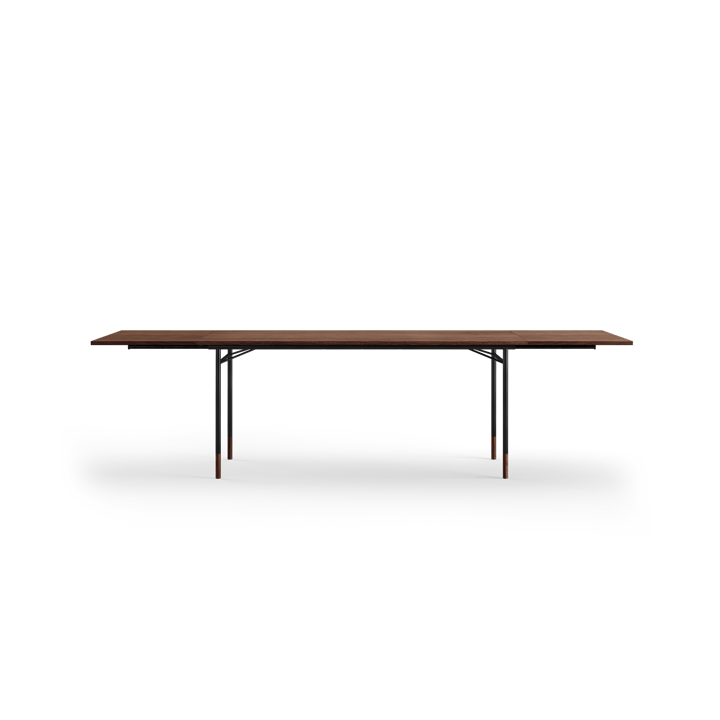 Nyhavn Dining Table matbord med klaffar, Valnöt-svarta ben House of Finn Juhl