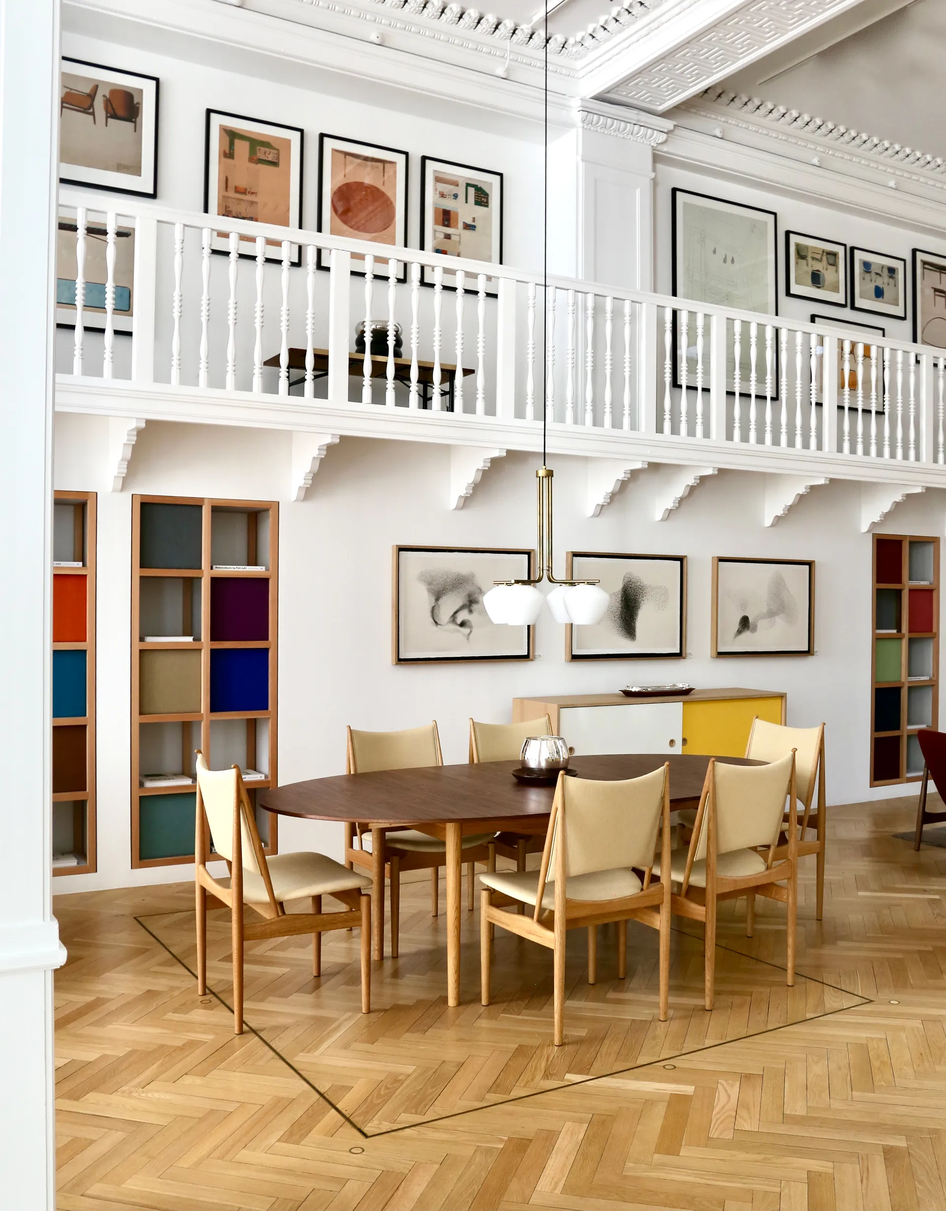 Silver table 180/290 matbord, två iläggsskivor-valnöt House of Finn Juhl