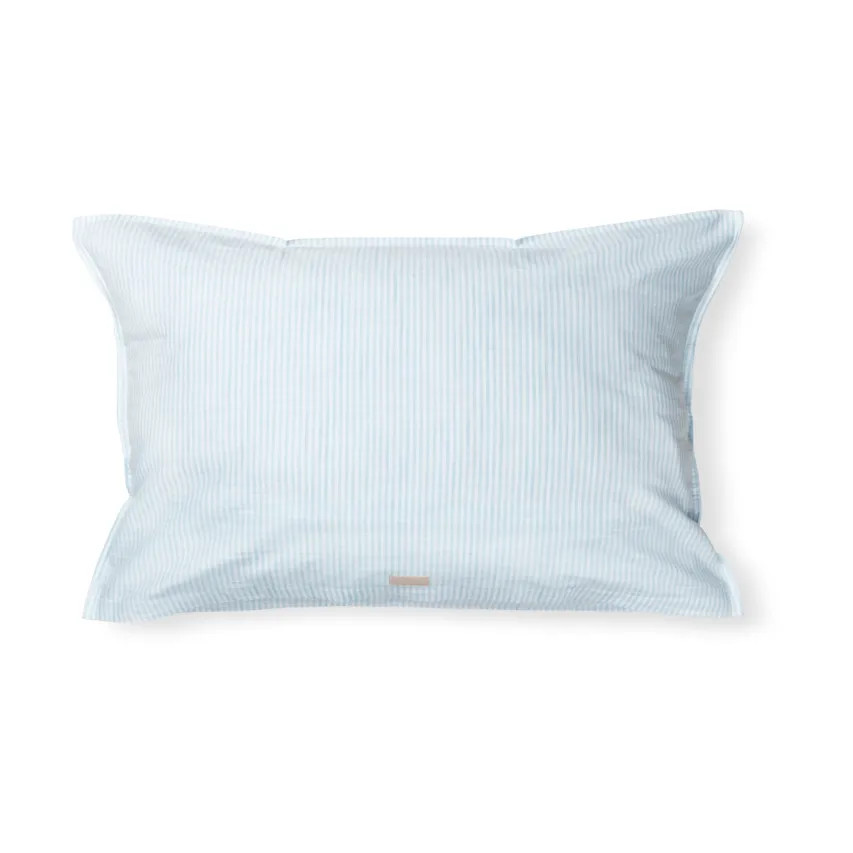 Monochrome Lines örngott 50x70 cm, Ljusblå-vit Juna