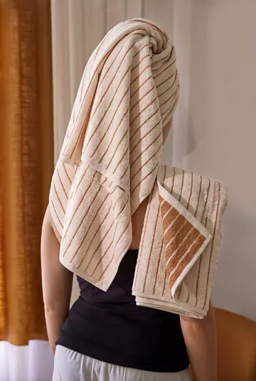 Soft Handduk - Off-white, 50x100 cm - Juna