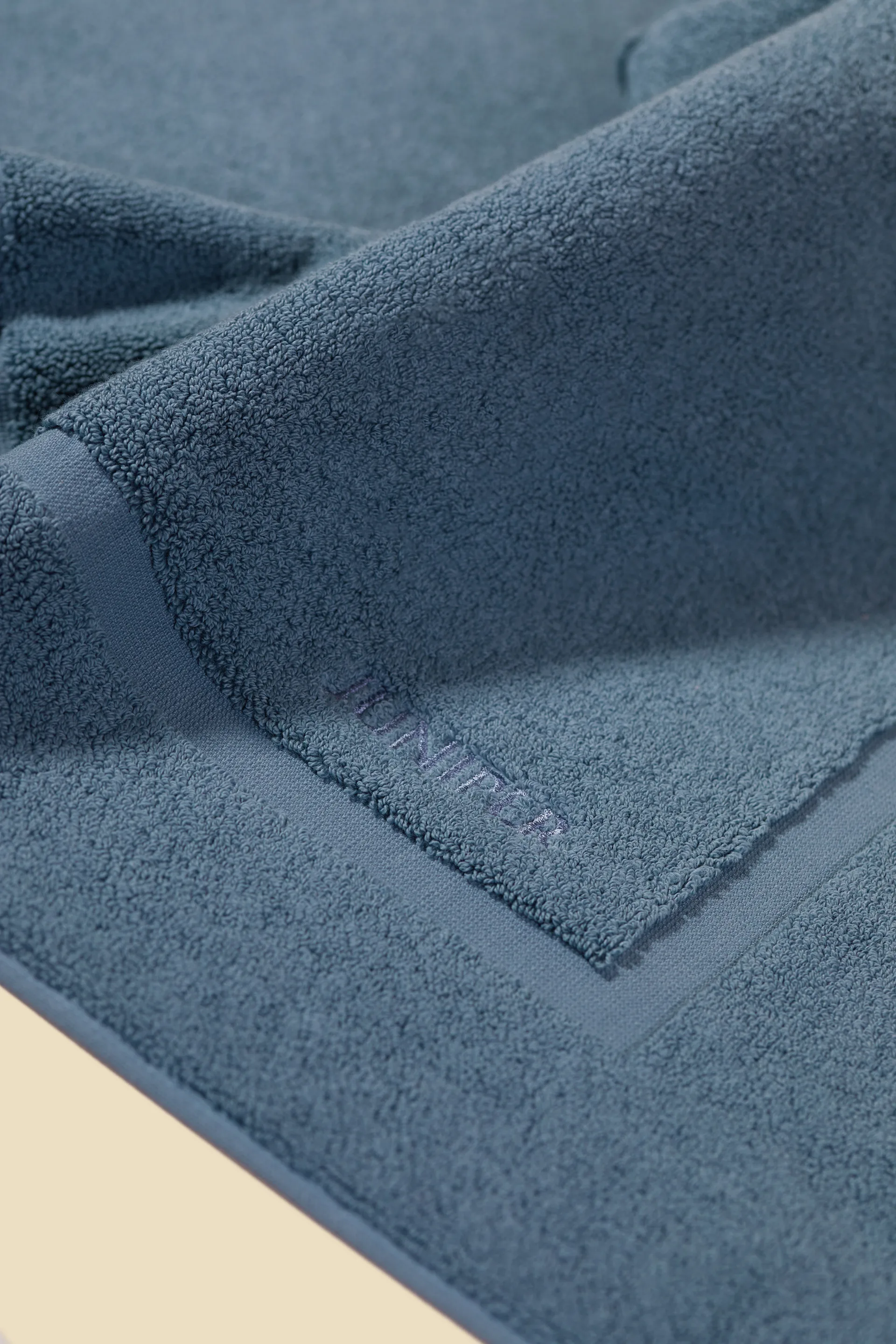 Juniper badmatta 50x80 cm, North Sea Blue Juniper