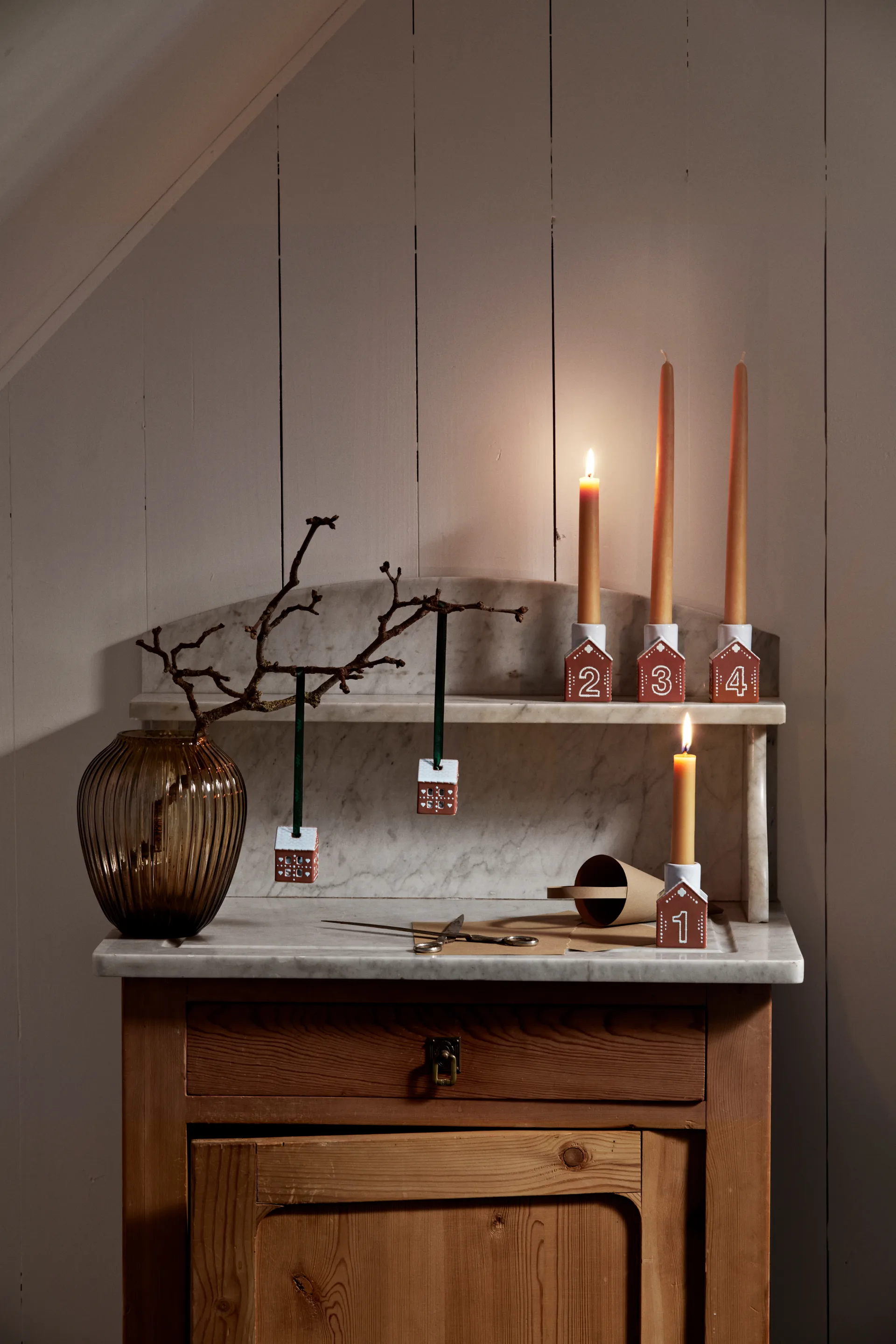 Gingerbread adventsljusstake 4 delar, Brun Kähler