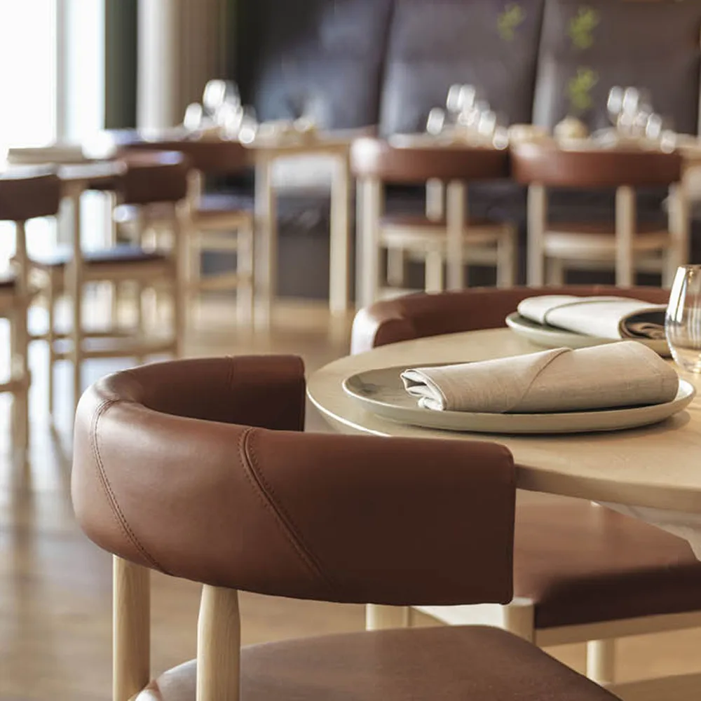 Botero karmstol, Läder Tärnsjö 8420 grön-grönt askstativ Källemo