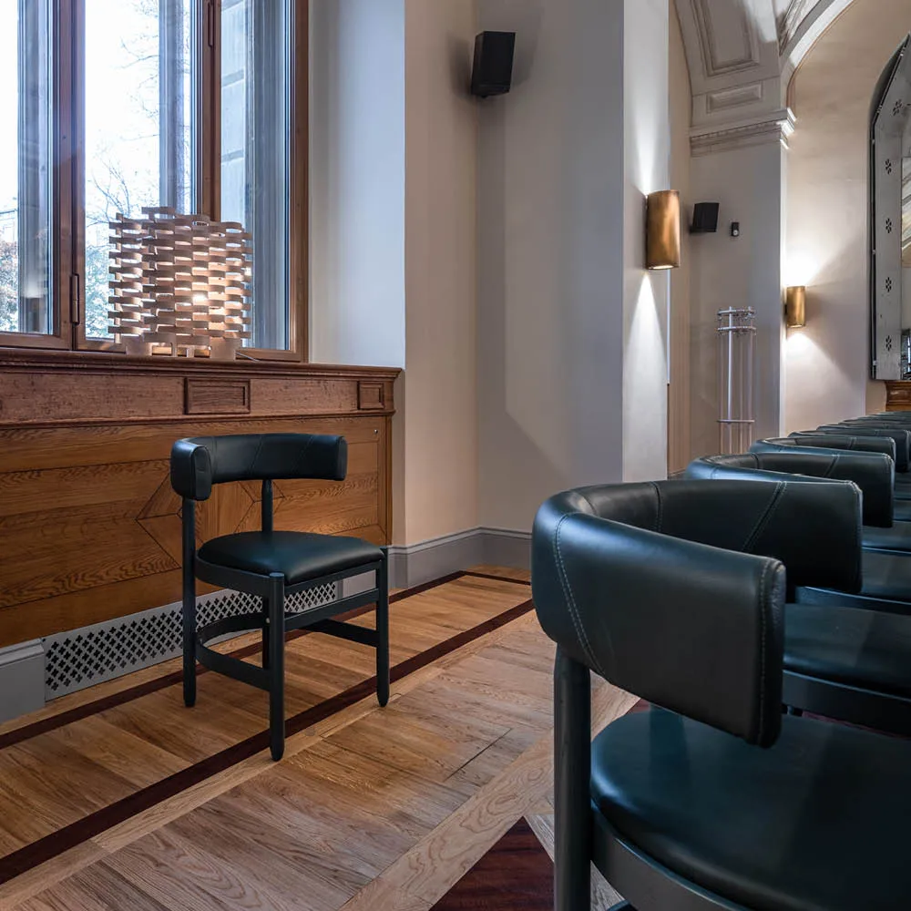 Botero karmstol, Läder Tärnsjö 8800 natur-lackat askstativ Källemo