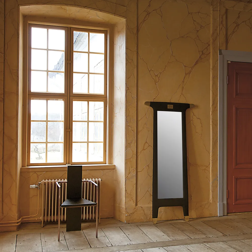 Concrete karmstol, Valnötsbetsad ask-obehandlat stålstativ Källemo