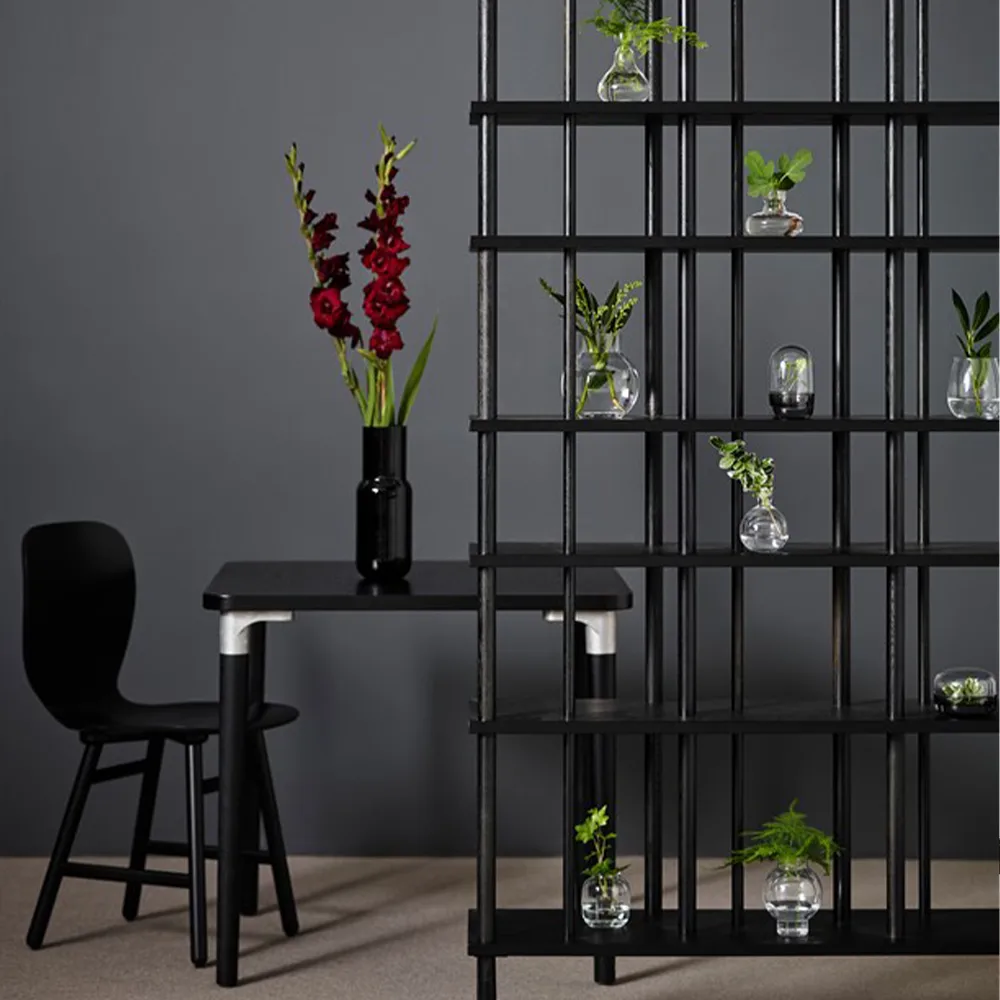 Level hylla/rumsavdelare hög, Vitlack col.82, 110x190 cm Karl Andersson & Söner