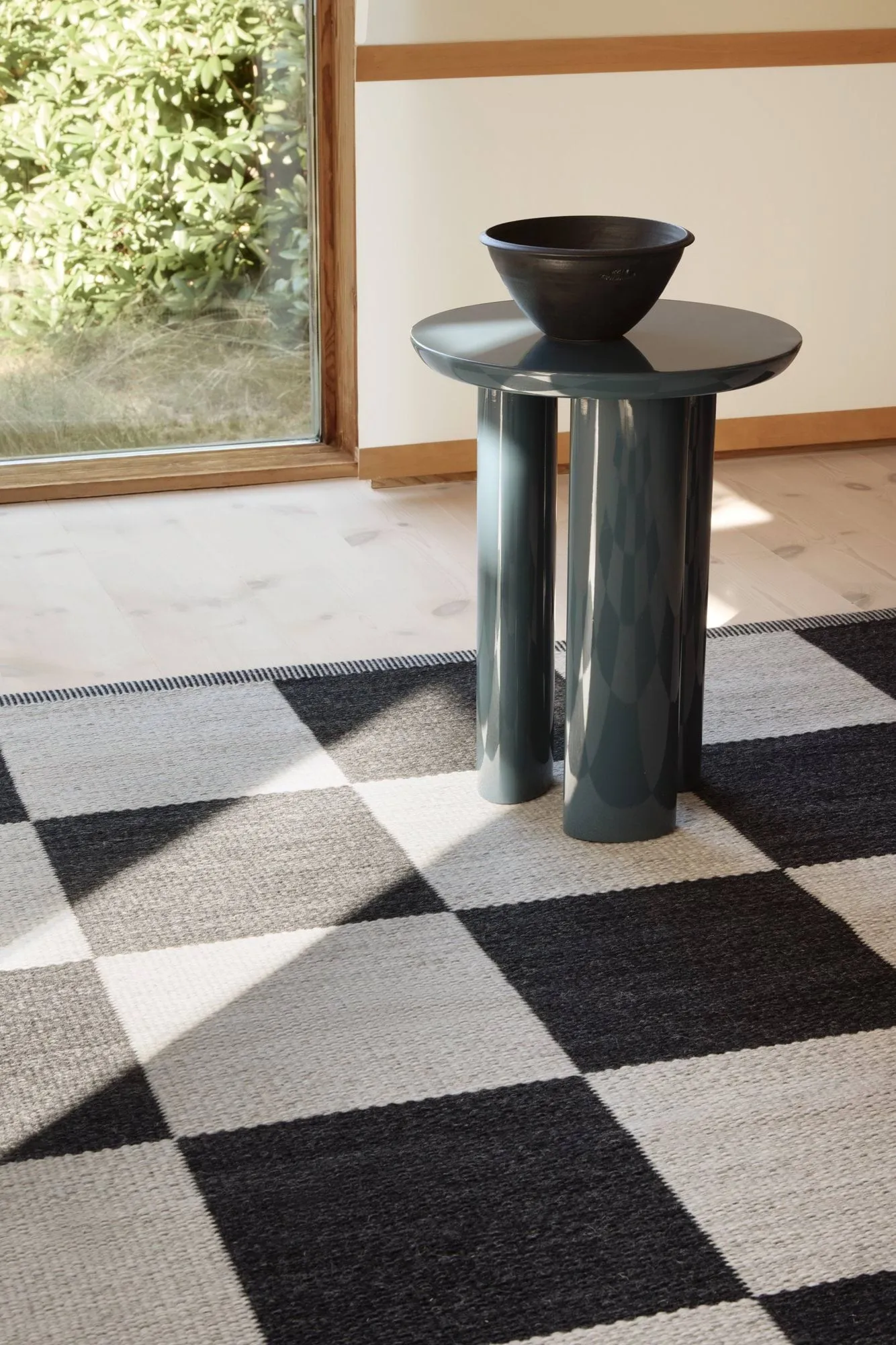 Checkerboard Icon matta, 554 Midnight black, 165x240 cm Kasthall