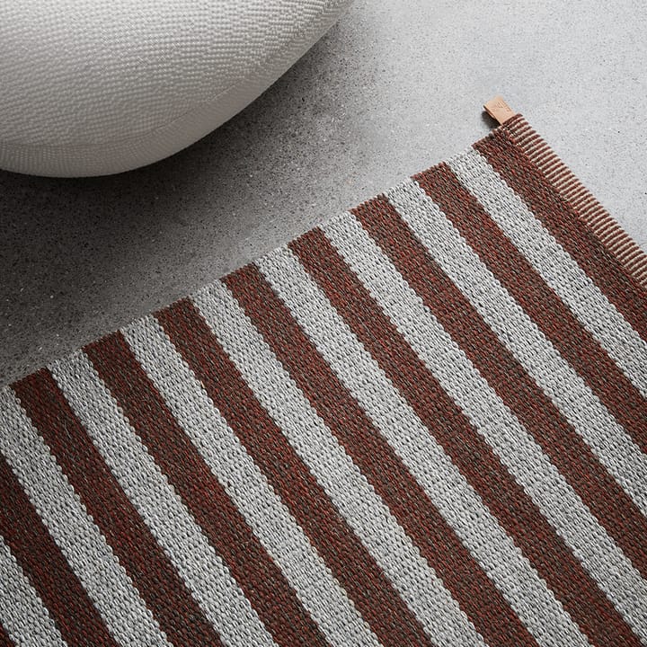 Narrow Stripe Icon gångmatta - Red clay 240x85 cm - Kasthall