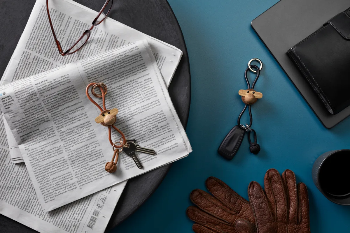 Kaj Bojesen apa nyckelring, Teak-limbaträ, naturläder Kay Bojesen Denmark