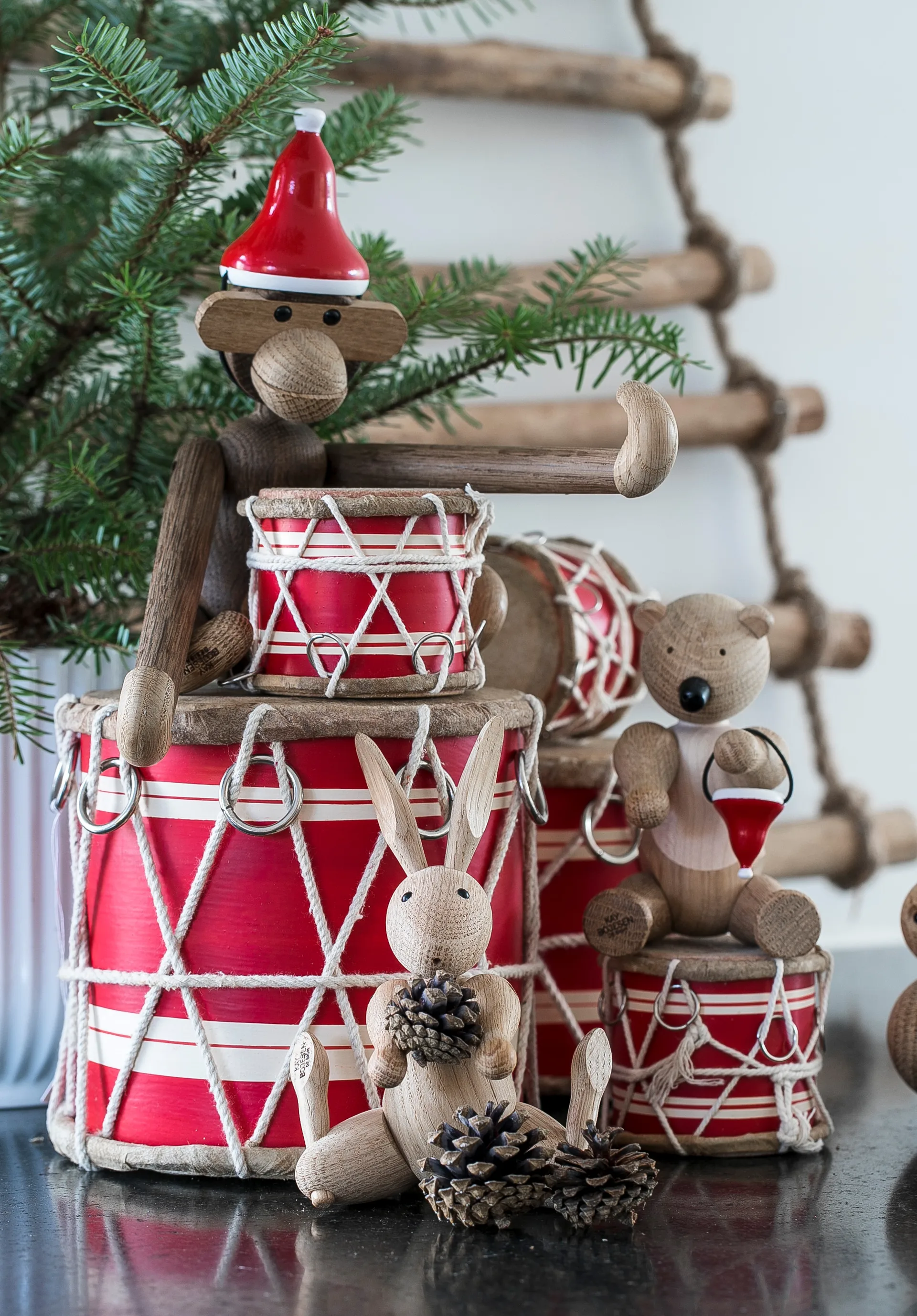 Kay Bojesen apa liten med tomteluva Kay Bojesen Denmark