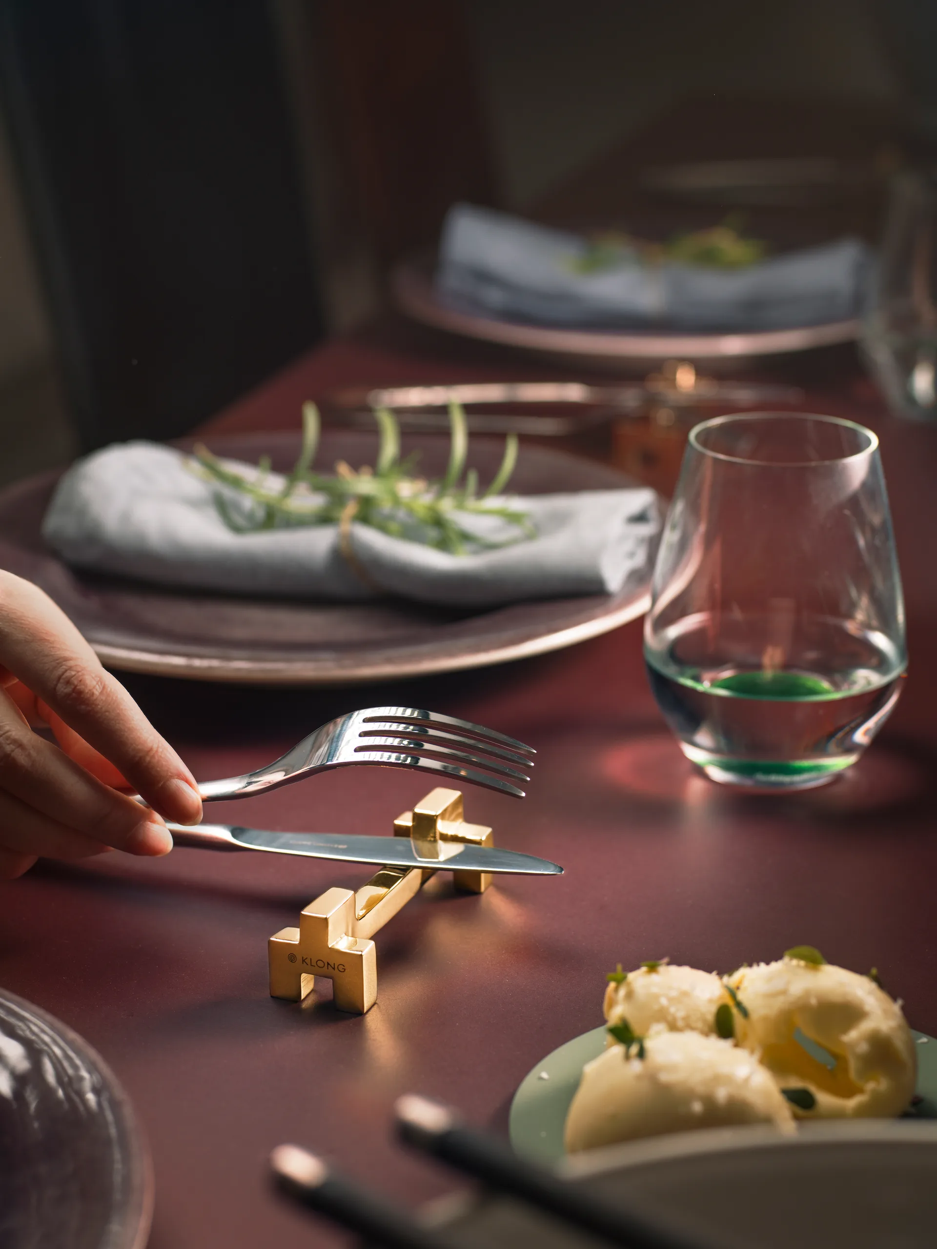 Signe bestickhållare 2-pack, Mässing KLONG