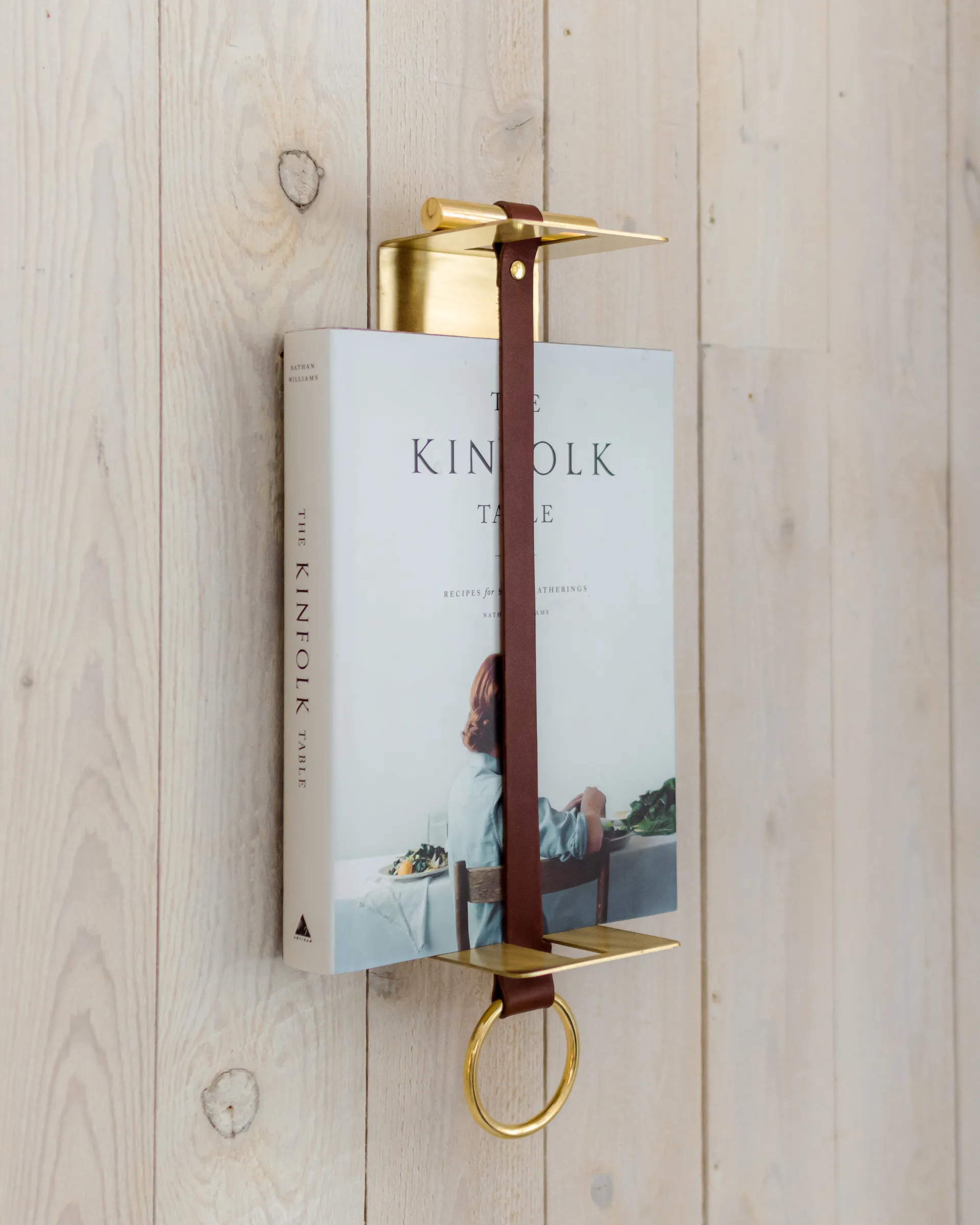 Strapp vägghylla 10x33 cm, Brass KLONG