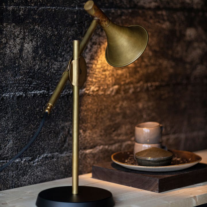 Megafon bordslampa - rå mässing, svart fot - Konsthantverk