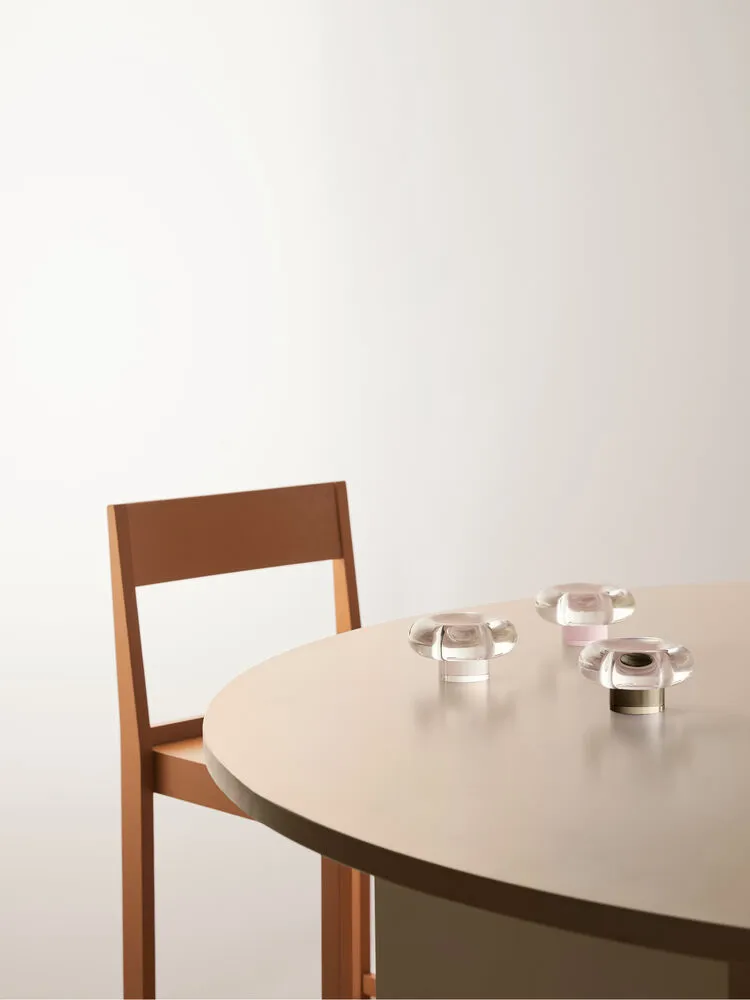 Orion ljuslykta Ø11x6,3 cm, Grå Kosta Boda