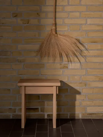 Artisan pall 30x40 cm - Varm lackerad ek - Kristina Dam Studio