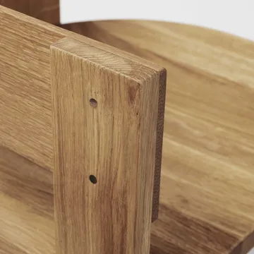 Collector stol - Varm lackerad ek-valnöt - Kristina Dam Studio