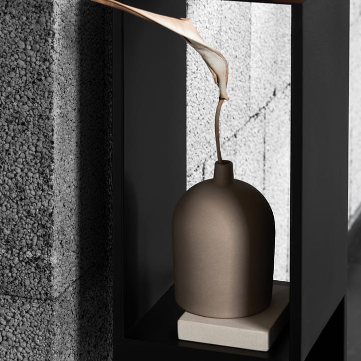 Dome vas, Grey engobe, medium Kristina Dam Studio