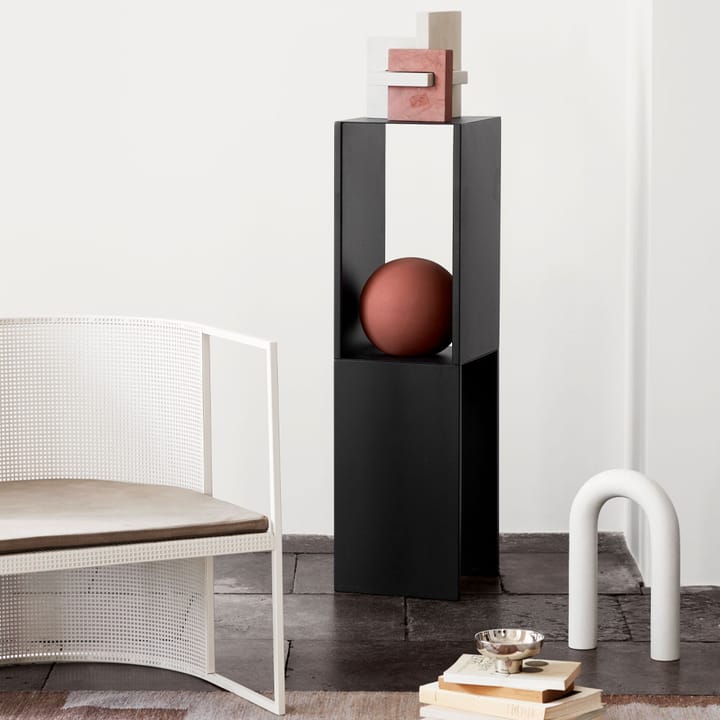 Pedestal sidobord, Black Kristina Dam Studio