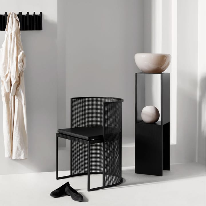 Pedestal sidobord, Black Kristina Dam Studio