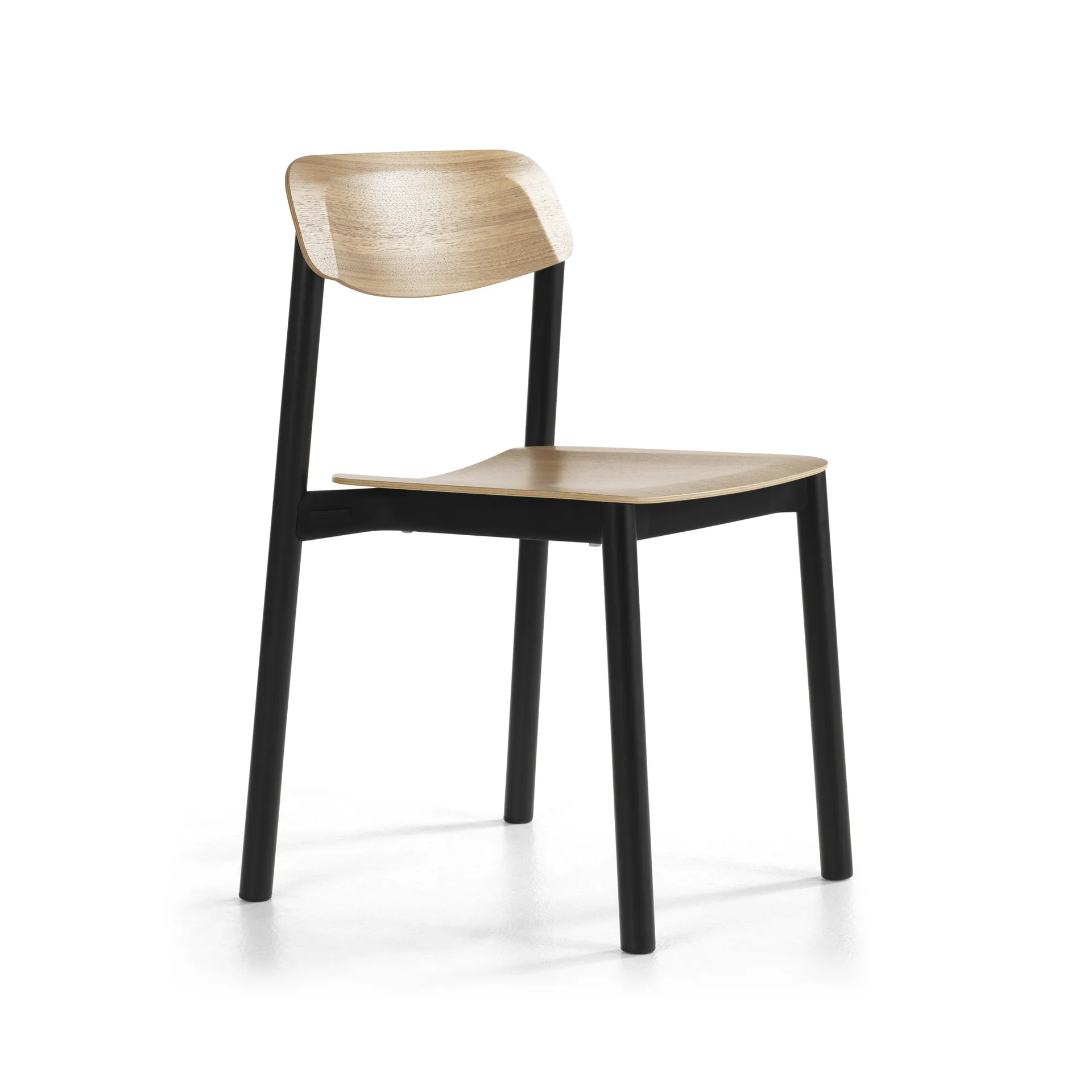 Penne stol, ek, svarta aluminiumben Lammhults