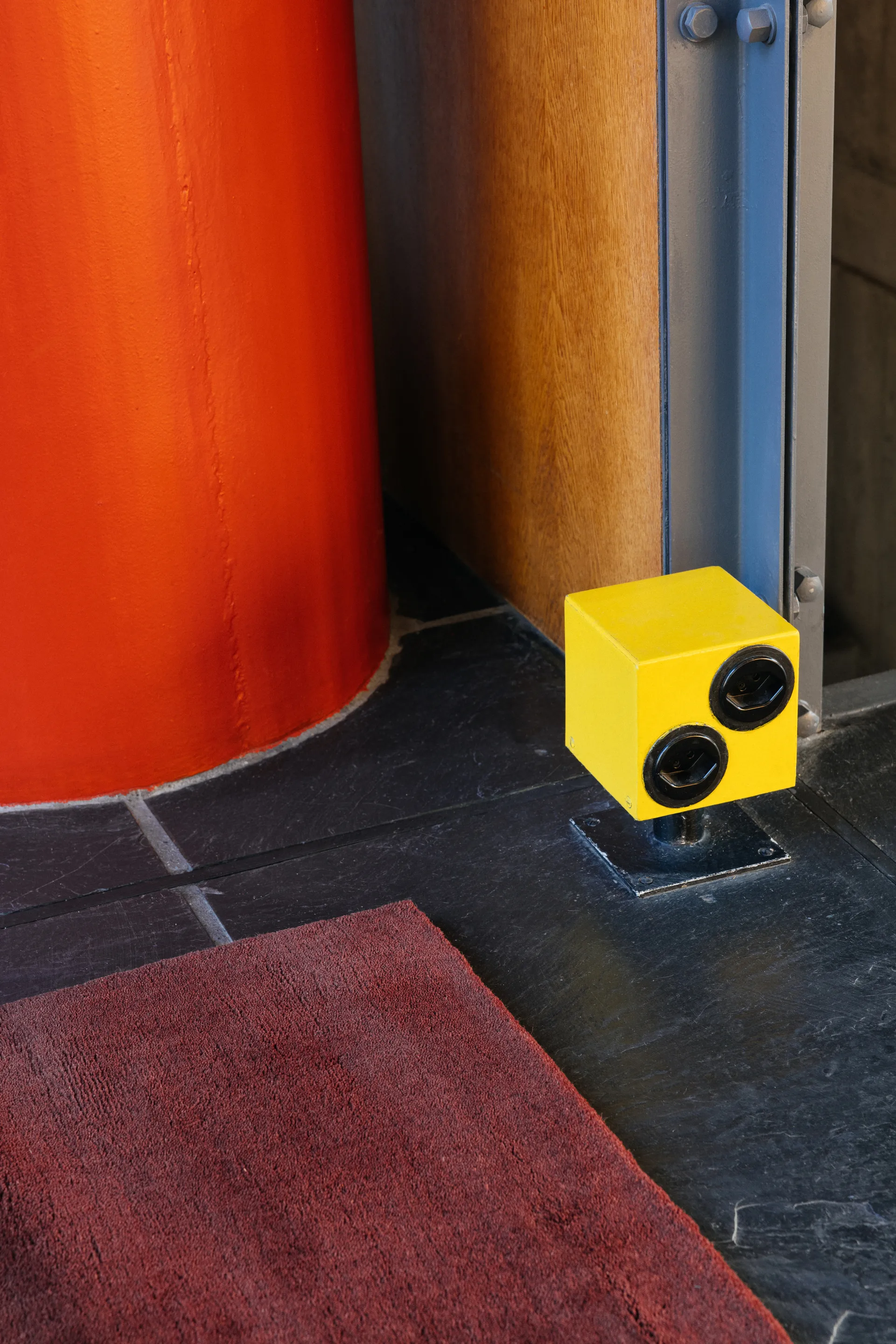 Solid Wool ullmatta, Ruby red, 250x350 cm Layered