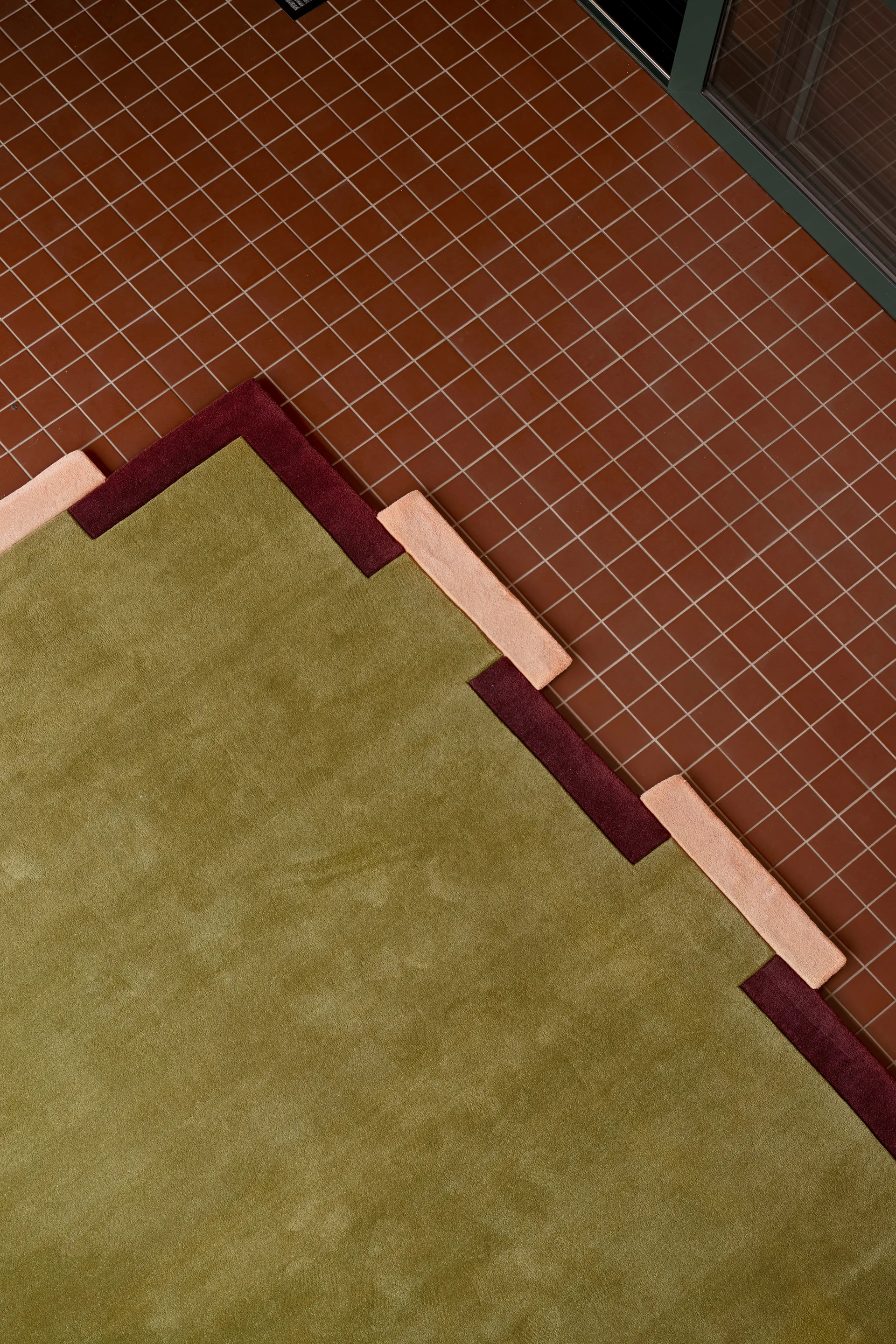 Teklan Fregio ullmatta, Olive blush, 300x400 cm Layered