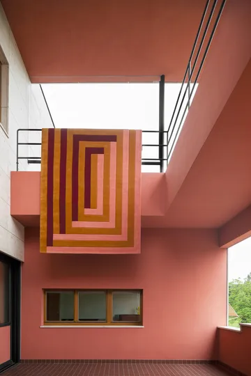 Teklan Labyrinth ullmatta - Coral pink, 200x300 cm - Layered