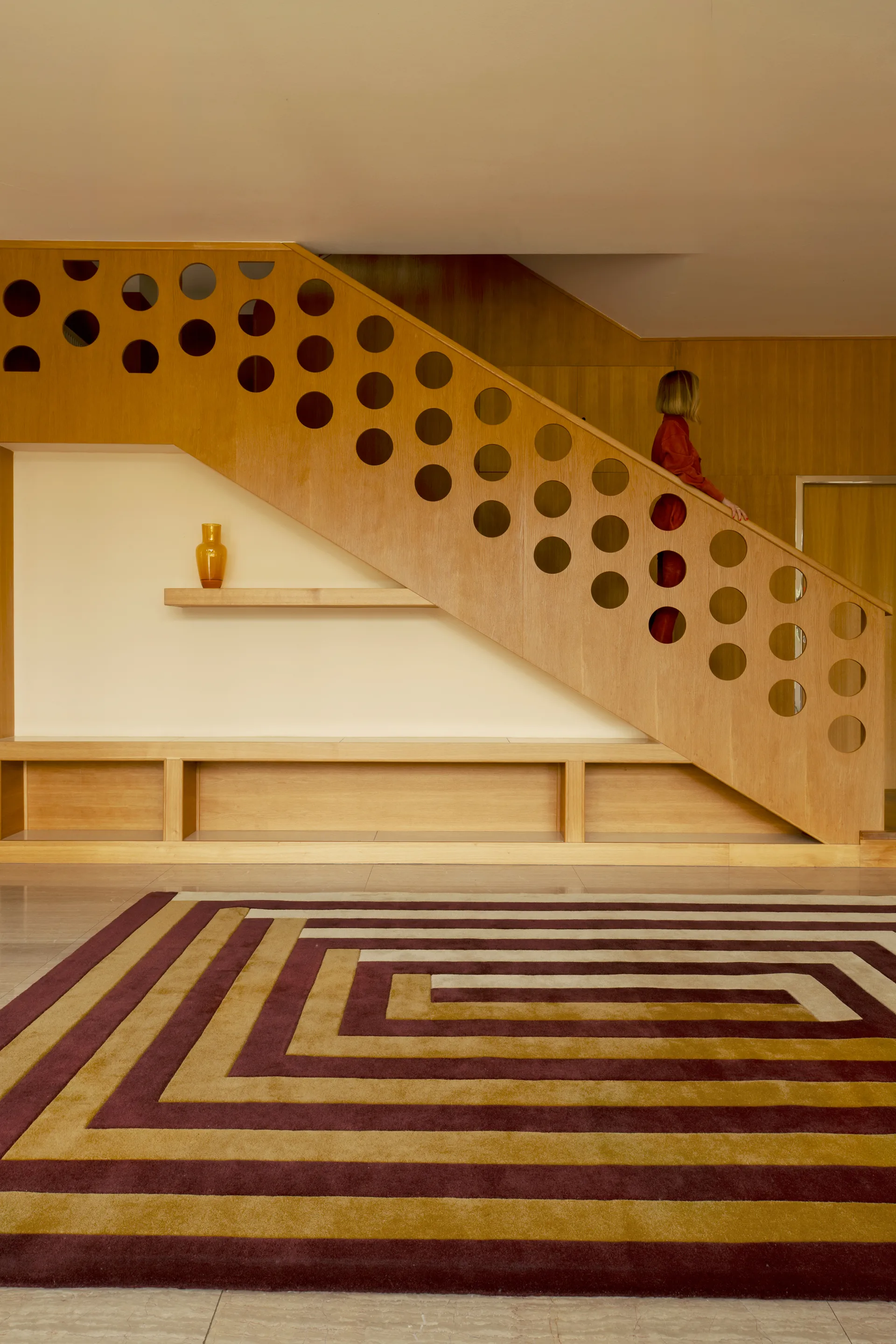 Teklan Labyrinth ullmatta, Mulberry sand, 300x400 cm Layered