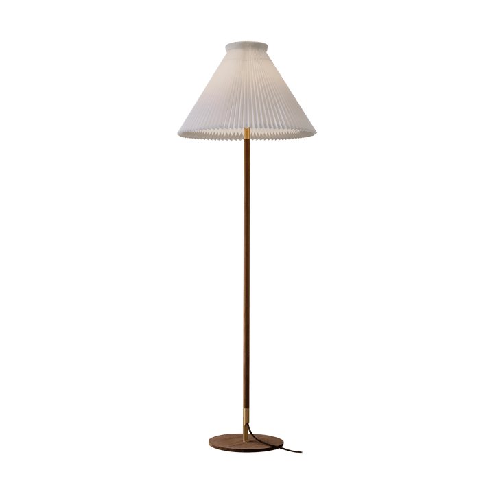 LK80 golvlampa 160 cm - Smoked oak-brass - Le Klint
