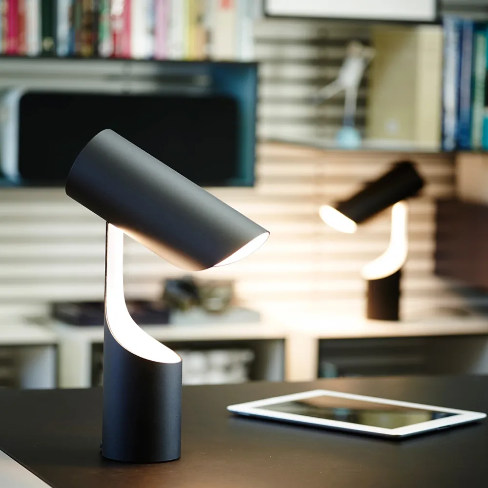 Mutatio bordslampa, svart matt Le Klint