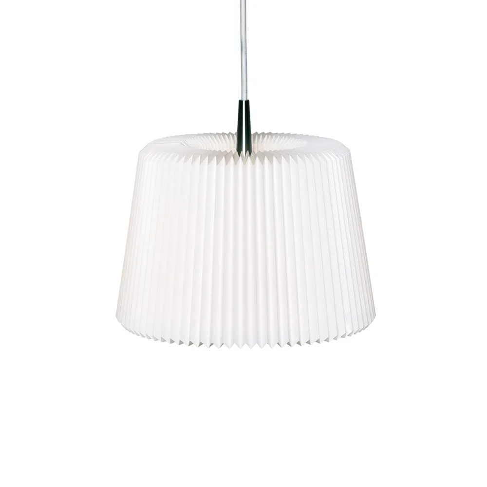 Le Klint Snowdrop 120M pendel vit, plast skärm | Skandinavisk Design | Taklampor & Pendlar | Vit