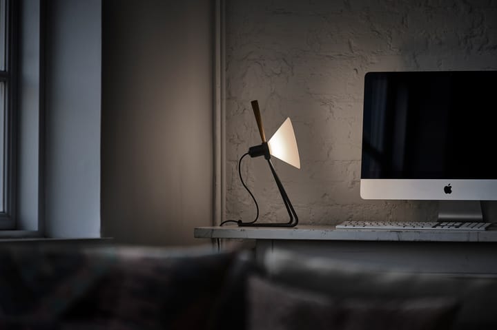 Spot vägg/bordslampa, Black-smoked oak Le Klint