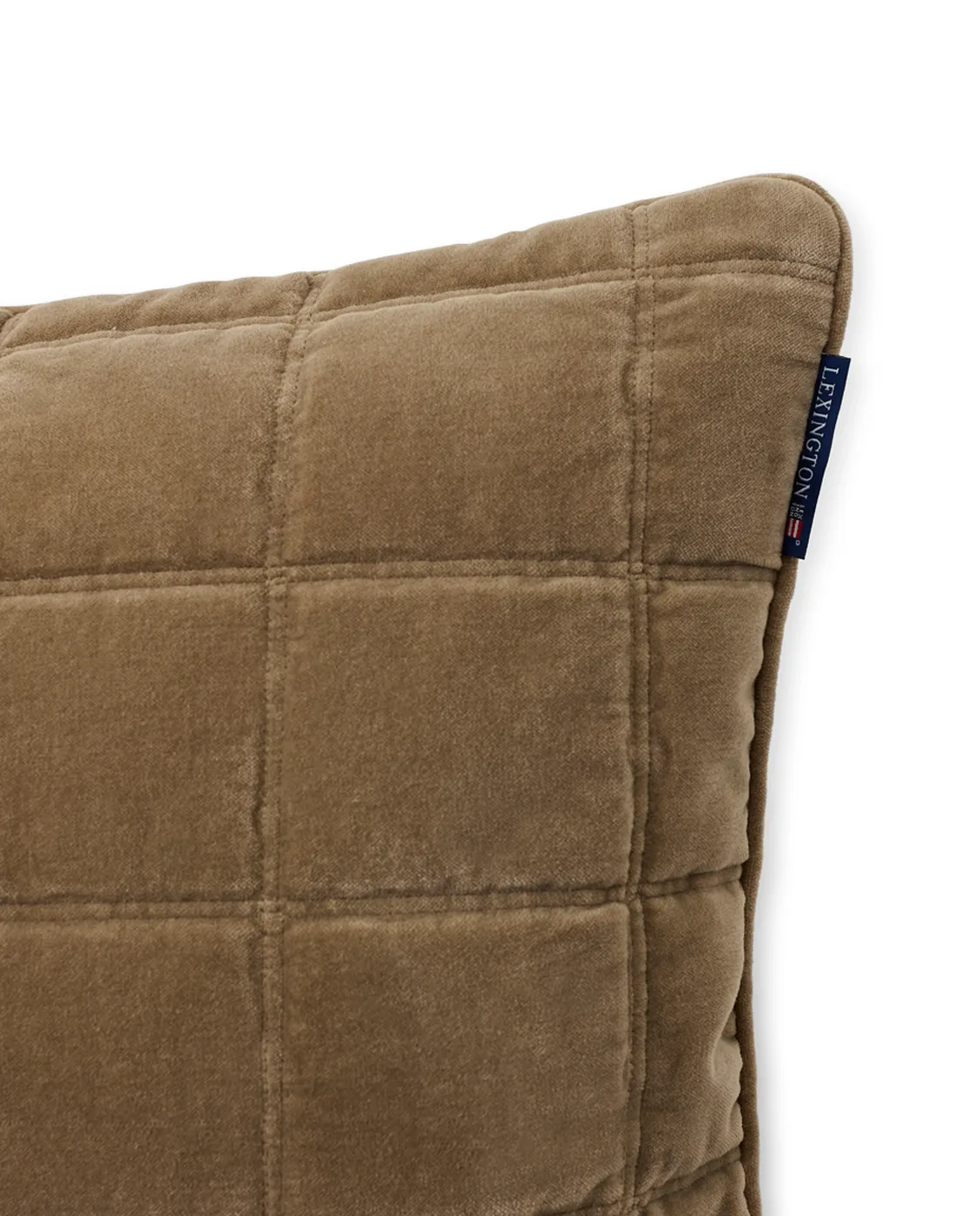 Cotton Velvet quilted kuddfodral 50x50 cm, Walnut Lexington