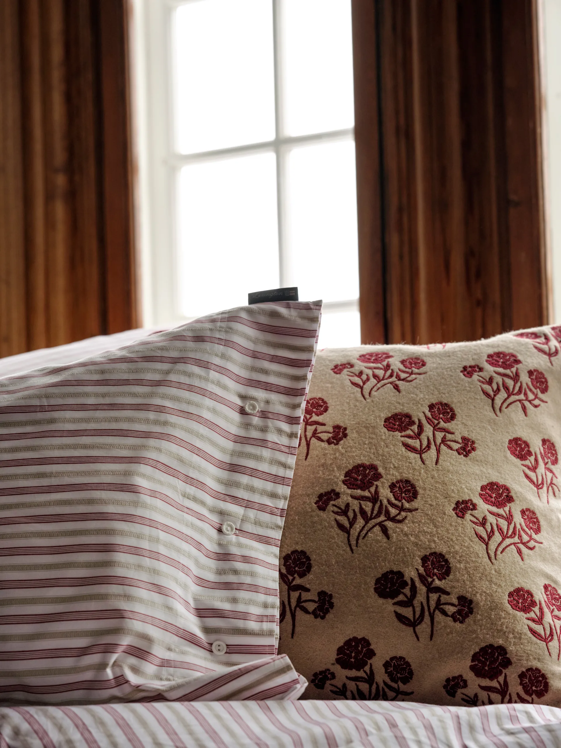 Dobby striped cotton poplin örngott 50x60 cm, Röd-beige-vit Lexington