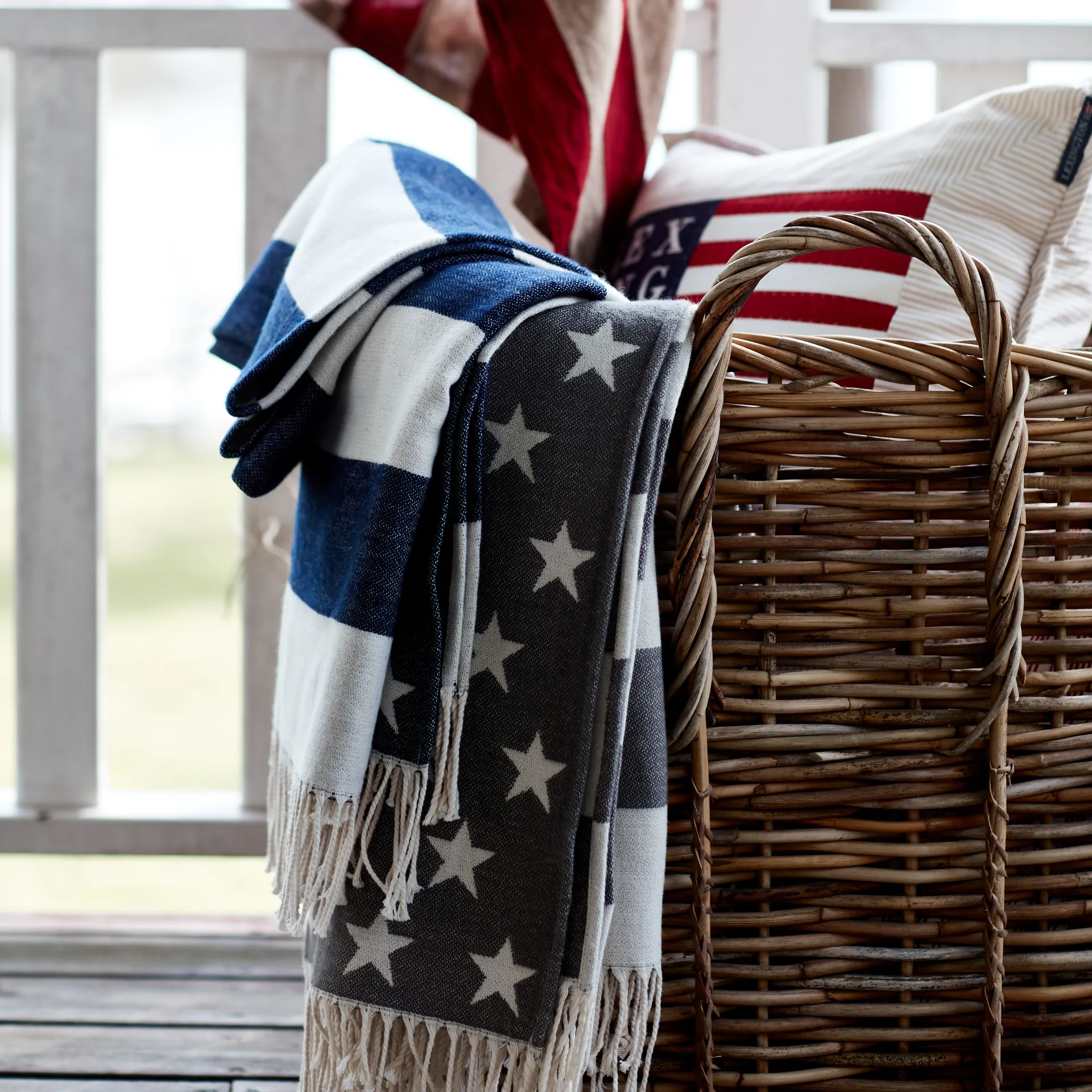 Icons Flag pläd 130x170 cm, White-navy Lexington