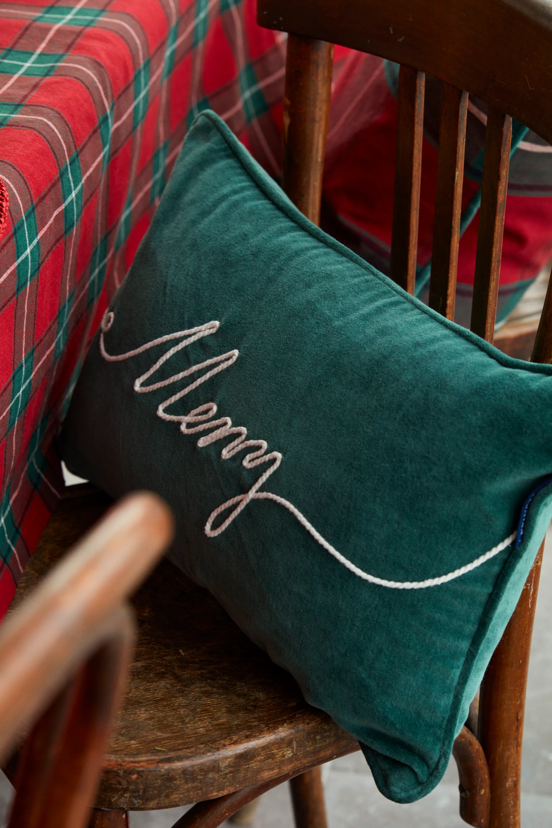 Merry Cotton Velvet kudde 30x50 cm, Green Lexington