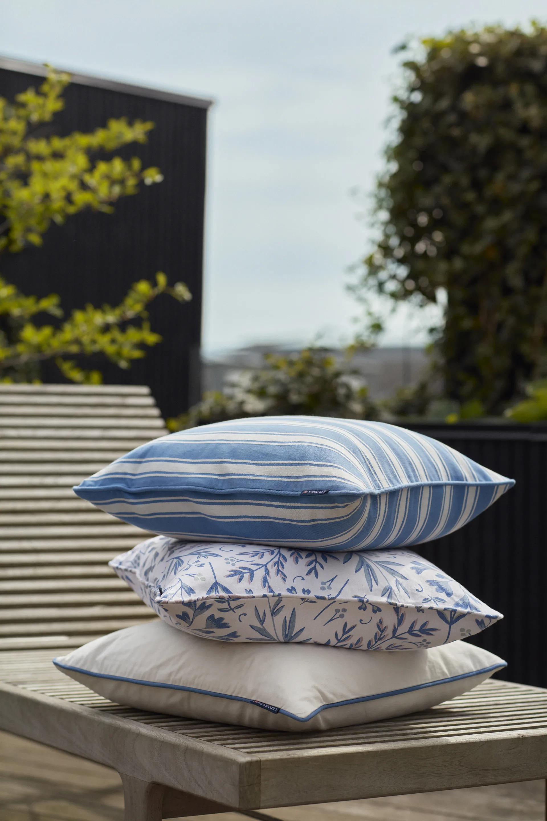 Printed Flowers kuddfodral 50x50 cm, Blå Lexington