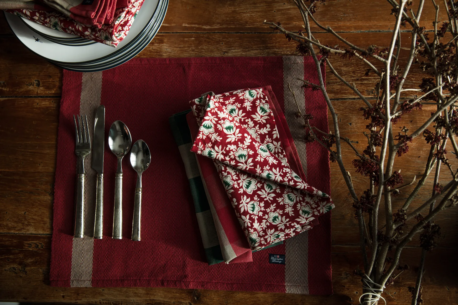 Printed Organic Cotton Twill servett 50x50 cm, Red-beige-green Lexington