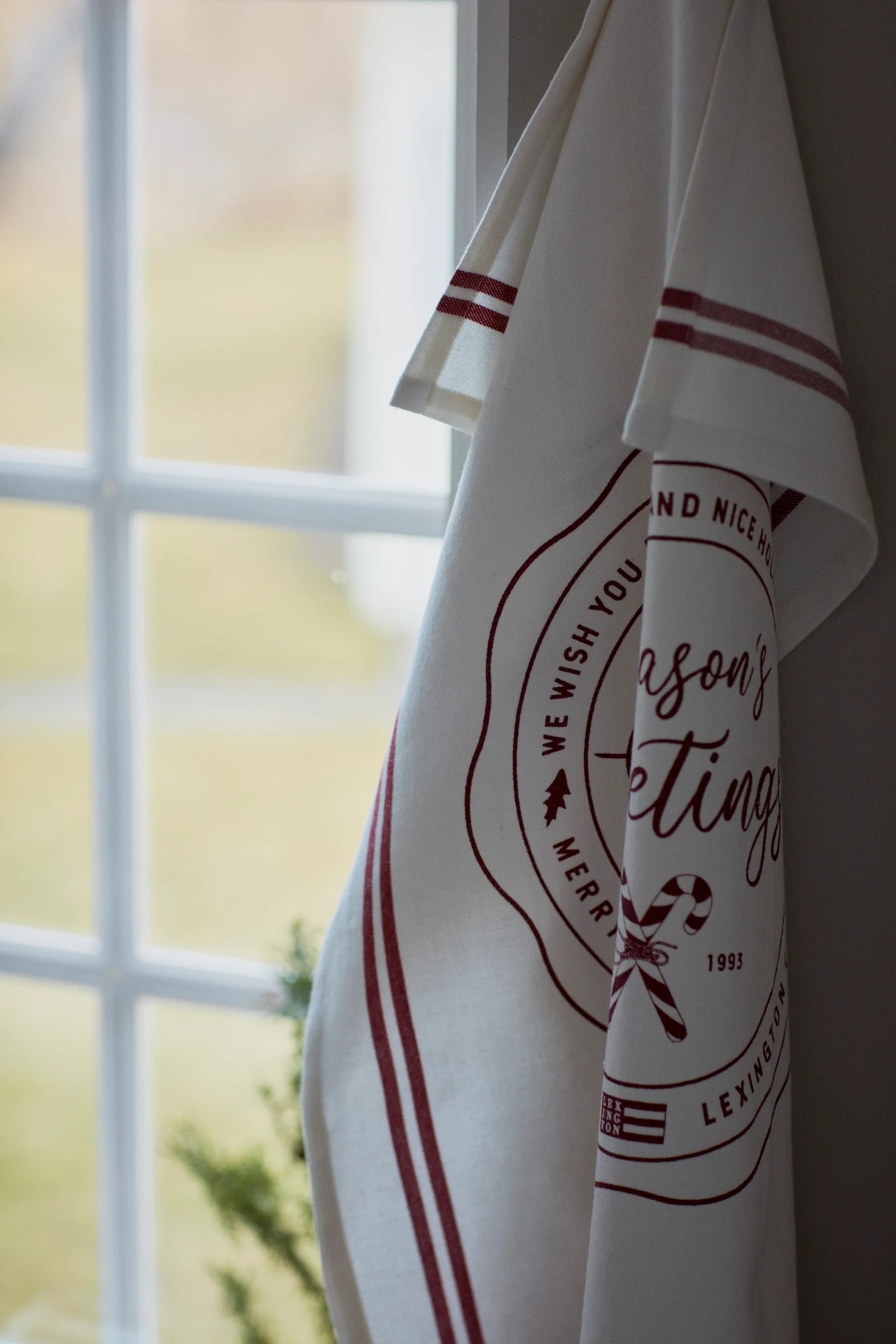 Seasons Greetings Printed kökshandduk 50x70 cm, White-red Lexington