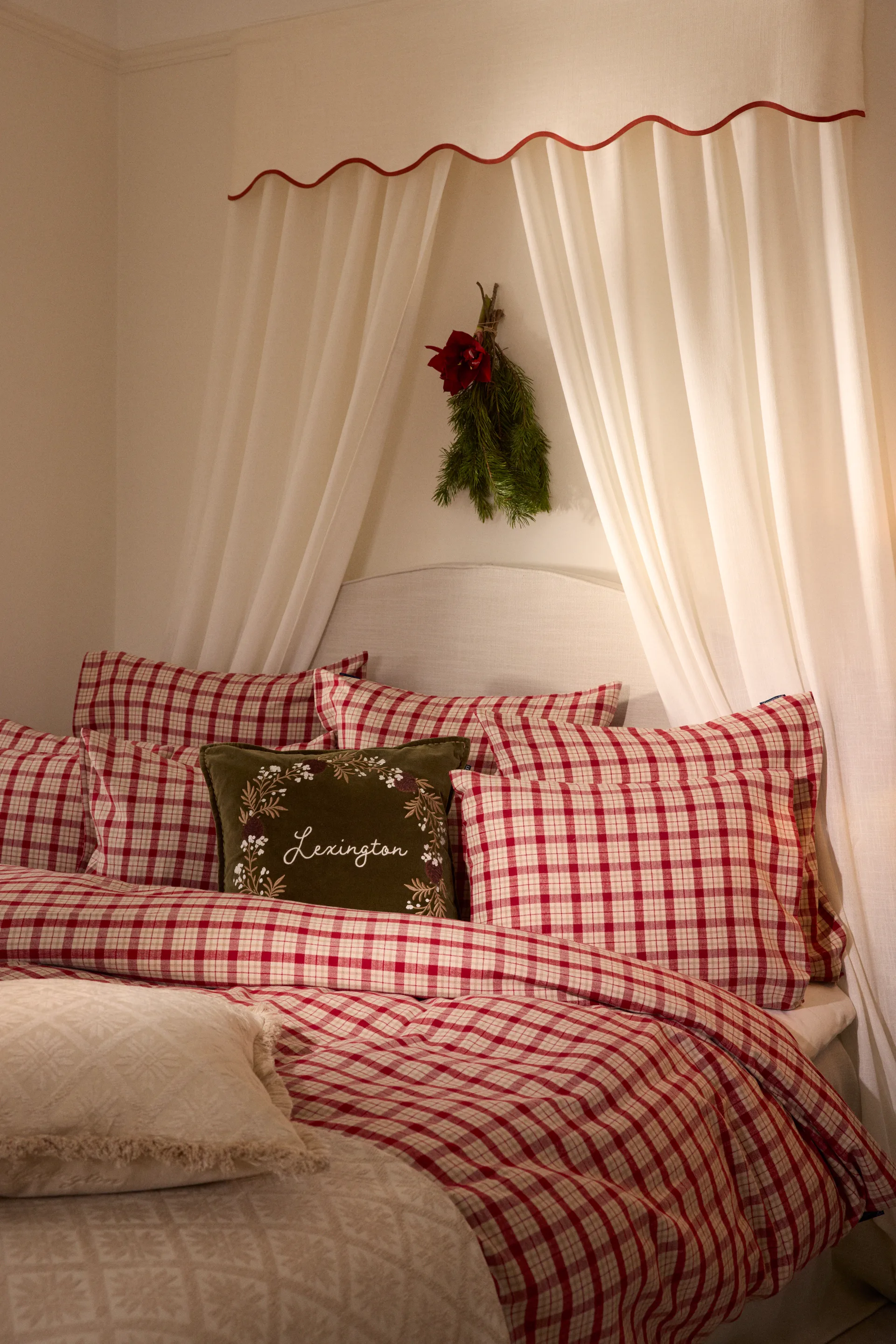 Wreath ekologisk bomullssammet kuddfodral 50x50 cm, Olive-brown-white Lexington