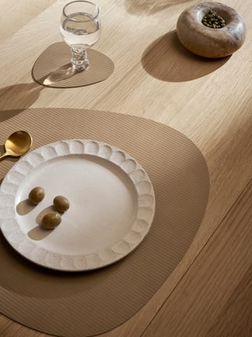 Corduroy glasunderlägg curve - Nougat - LIND DNA