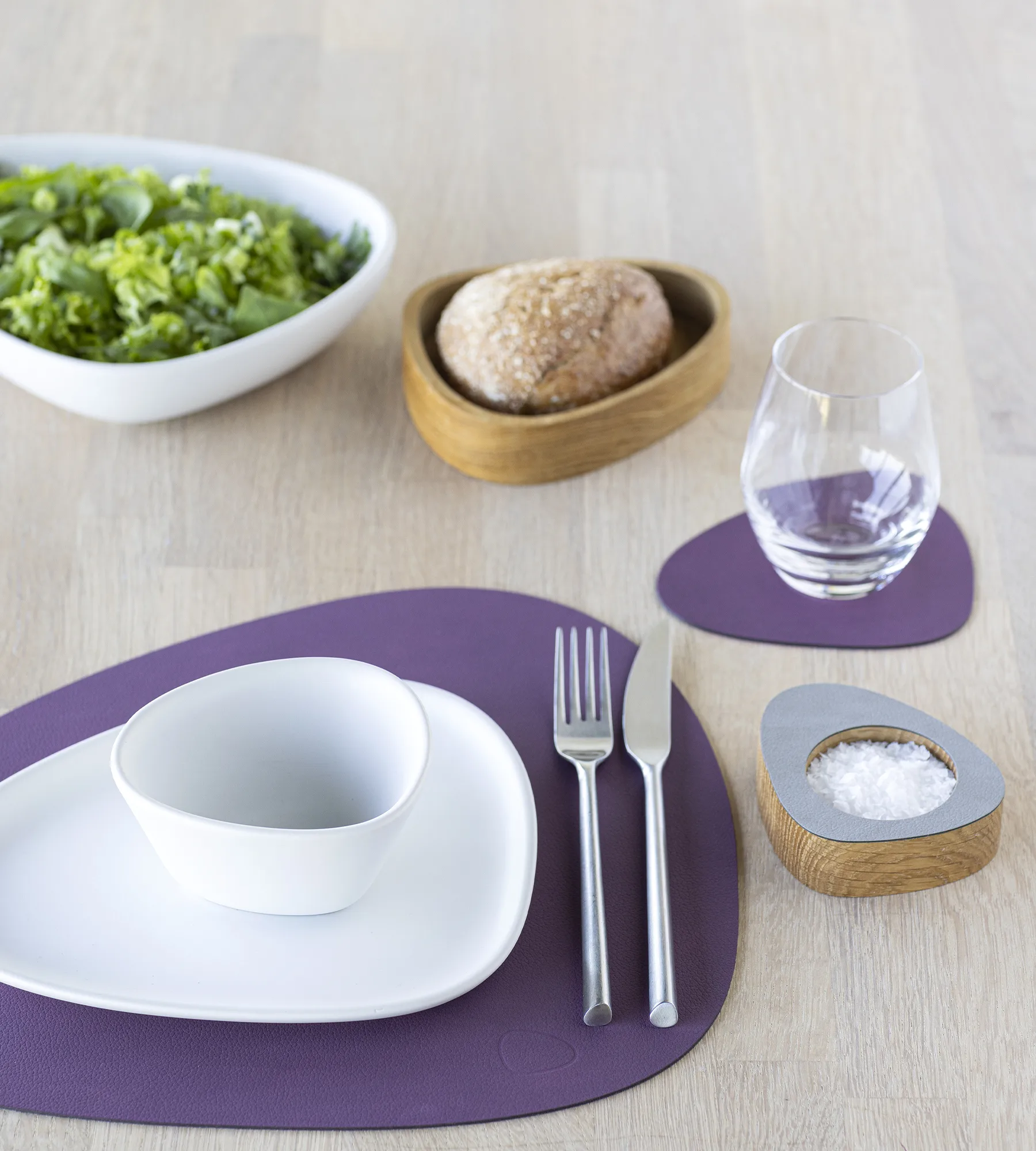 Nupo bordstablett curve M, Plum LIND DNA