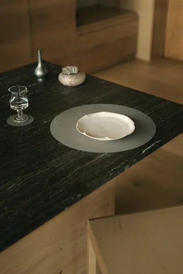 Nupo bordstablett - Light grey, circle, L - LIND DNA