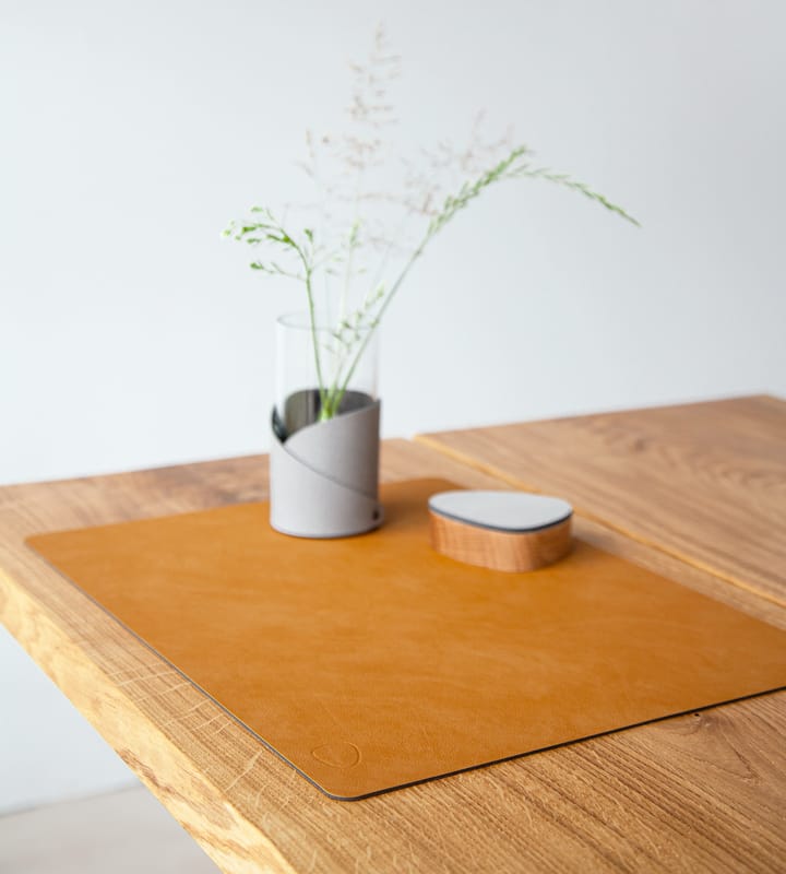 Nupo bordstablett square L - Burned curry - LIND DNA