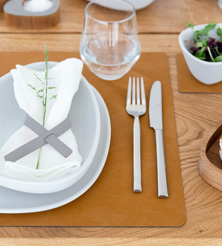 Nupo bordstablett square L - Burned curry - LIND DNA