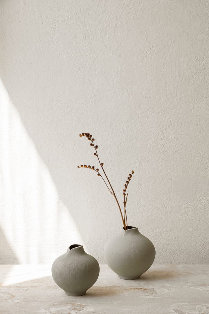 Line vas, Sand grey, small Lindform