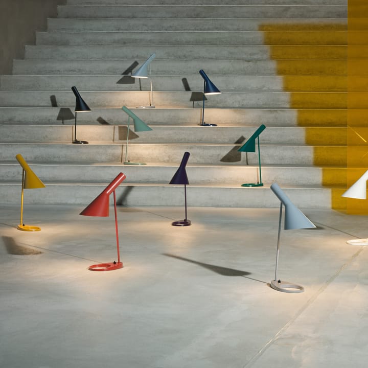 AJ bordslampa, Svart Louis Poulsen