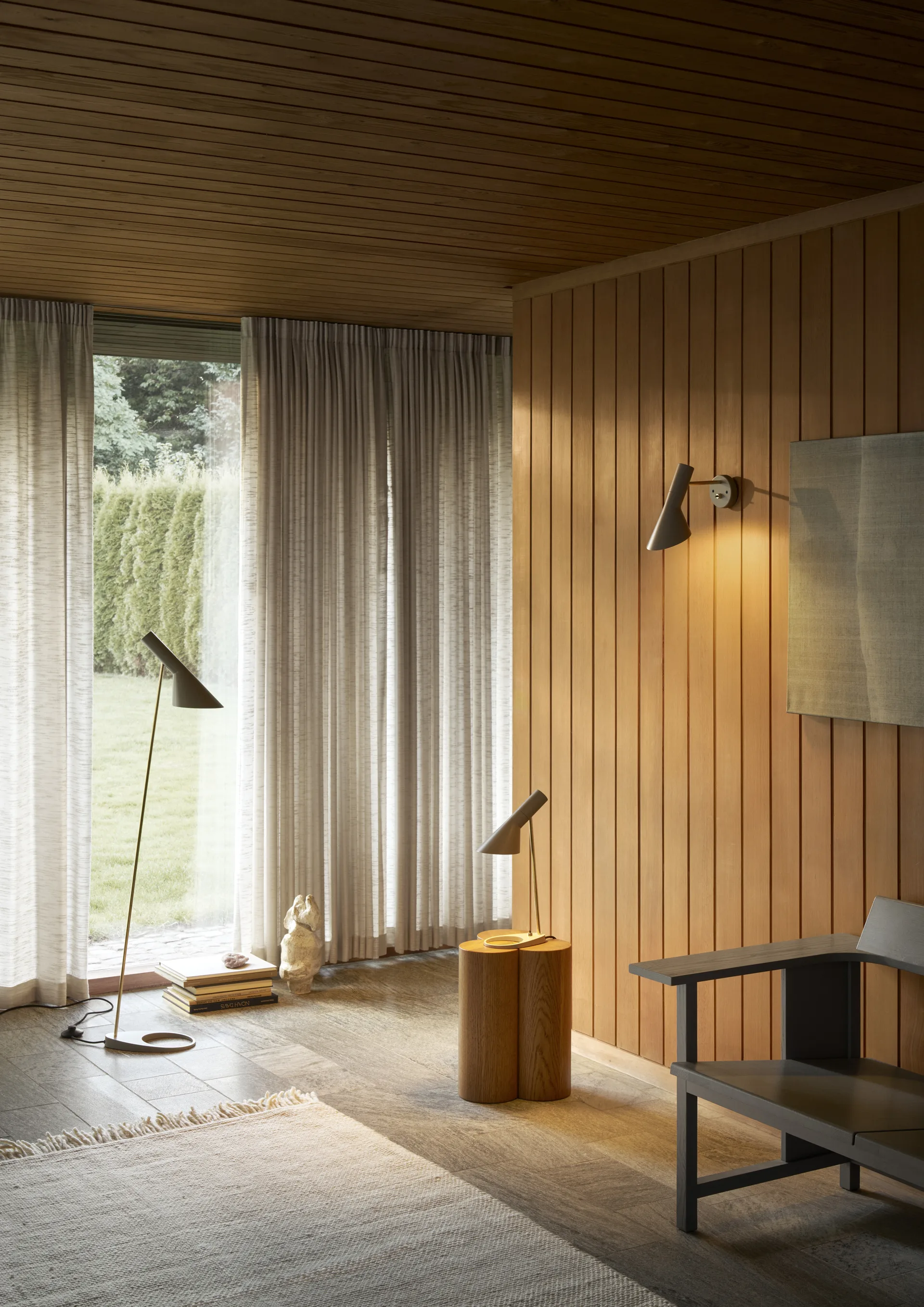 AJ golvlampa, Brass-warm grey Louis Poulsen